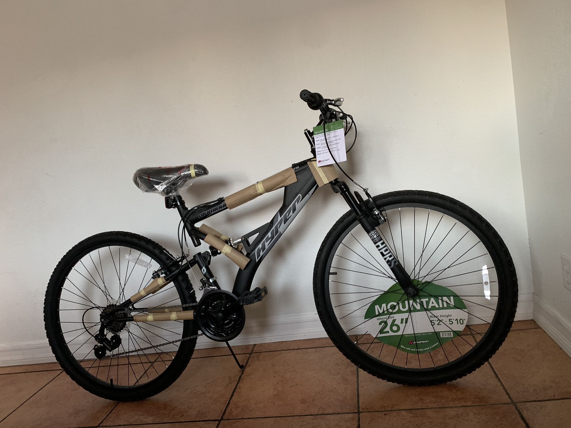 Adults / Teenagers HYPER Aluminum Bike Bicycle- 26inch Rims - 21 Speed- Full Suspension- Good Gears - Good Brakes - Ready To Ride