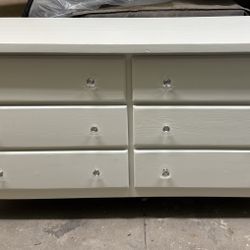 6 DRAWER SOLID WOOD WHITE DRESSER OBO