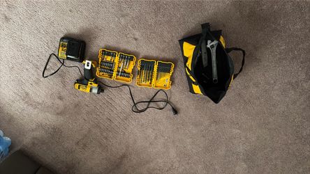 12 V/20 V max DeWalt impact driller DCB107 12 V/20 V max