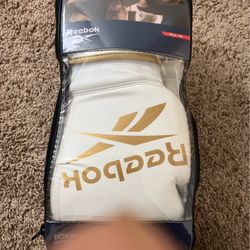 16 oz/ XL Reebok Boxing Gloves 