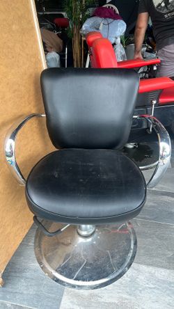 Salon chair