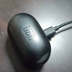 JBL Bluetooth Earbuds 