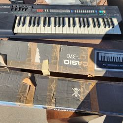 Casio-Ct370 Keyboard