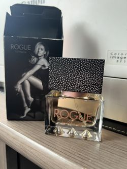 ROGUE by RIHANNA Perfume 30 ml EDP Eau De Parfum Spray For Women