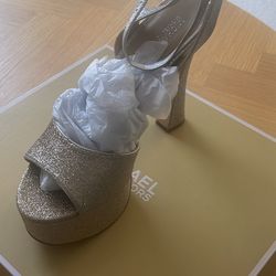 Michael Kors Gold sandal