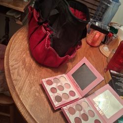 MAKEUP BAG AND 2 SETS OF MAKEUP EVERYTHING FOR $15 PICK UP IN SUN VALLEY 