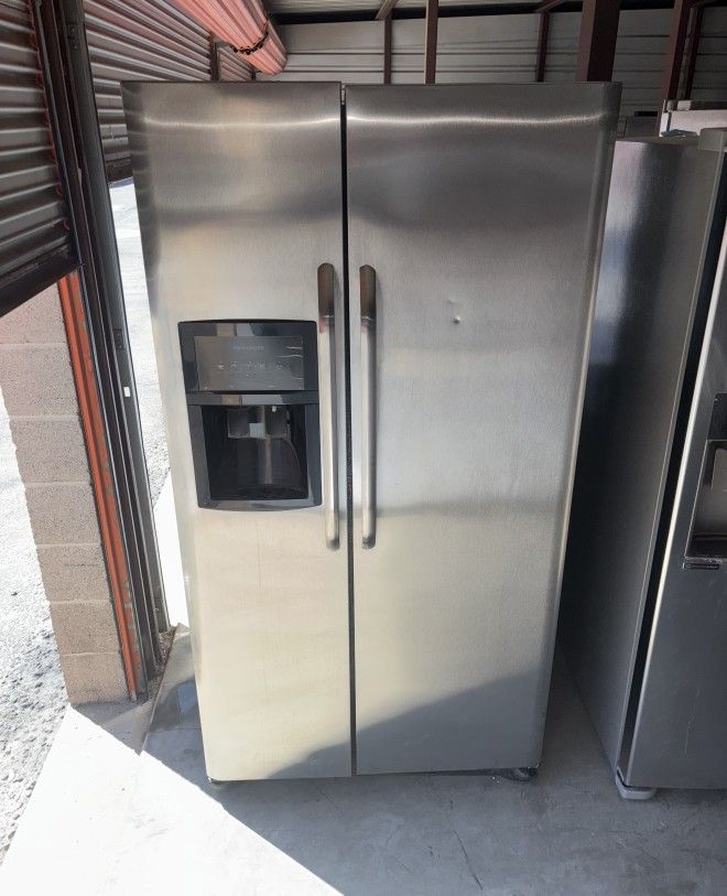 Frigidaire Stainless Steel Refrigerator And Freezer