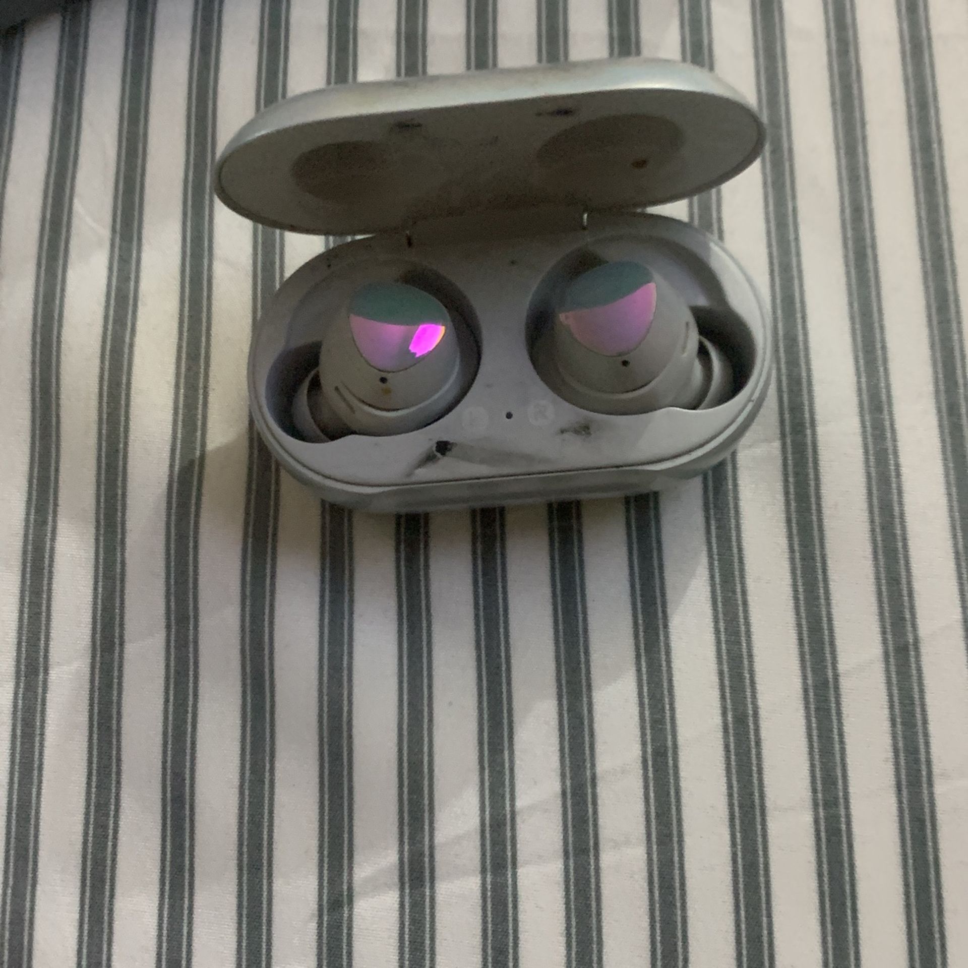 Samsung Wireless Ear Buds 