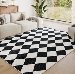 New 8x10 Checkered Washable Area Rug – Black & White