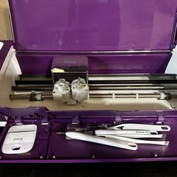 Cricut Machine /Heat Press