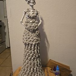 Skeleton Bride w/All Skulls & Roses Dress Statue Figurine