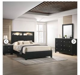 Crown Mark Cadence Nightstands Black with marble top $200