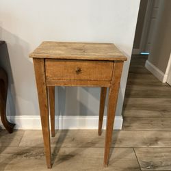 Old Farmhouse Side Table  Rustic Dovetail Tapered Legs 