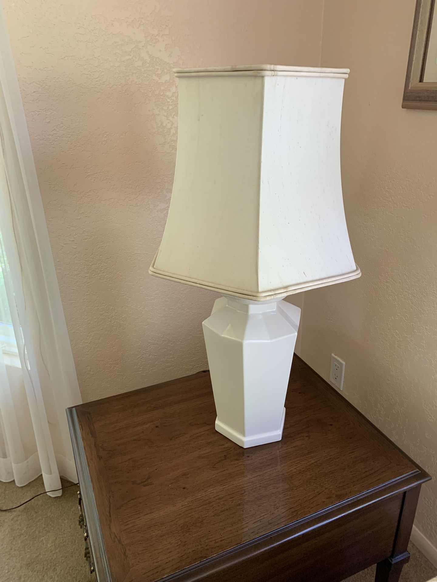Classic Set of White Porcelain Lamps