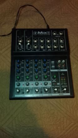 6 Channel Mackie Mixer, Mix8
