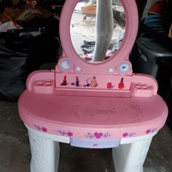 Kids Vanity