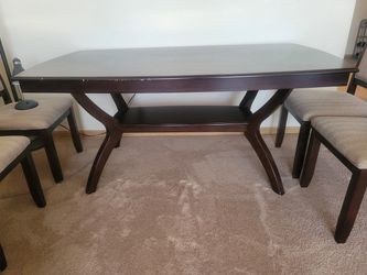 Kitchen/Dining Room table