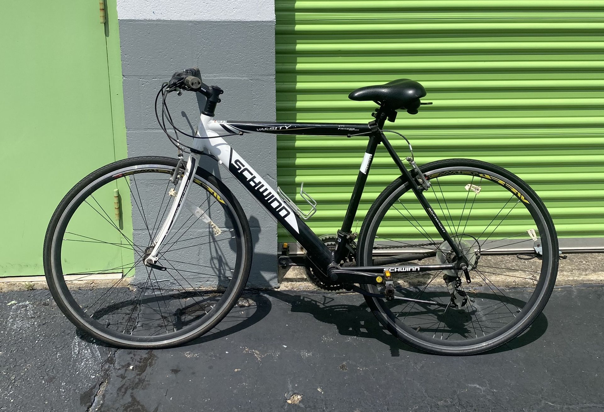 Bicycle(Schwinn Varsity)