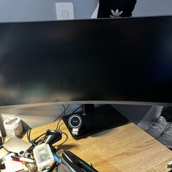 Samsung 34in Curved Monitor 