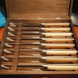 William Sonoma Knives Set 