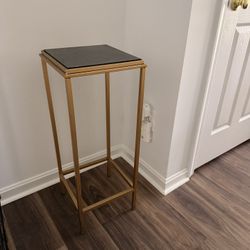 Corner Table