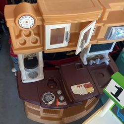 Play Kitchen