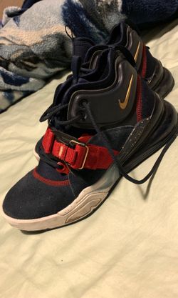 Nike Air Force 270
