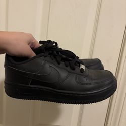 Black Nike Air forces 