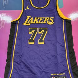 LeBron Dongig Jersey 