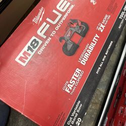 Milwaukee New Band Saw 18M Deep Cut Variable Speed 