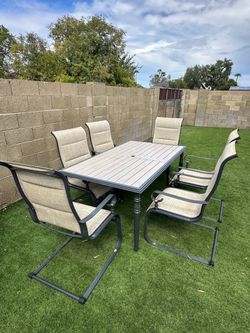 Outdoor Patio Dining Set with 6 Chairs