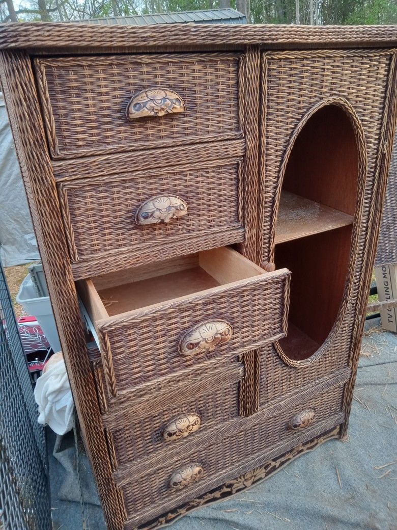 Wicker Dresser And Head Board