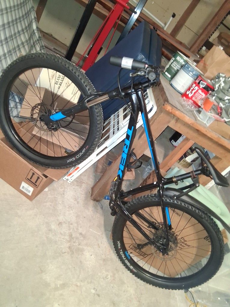 Trek Roscoe 6   17.5 Inch Frame