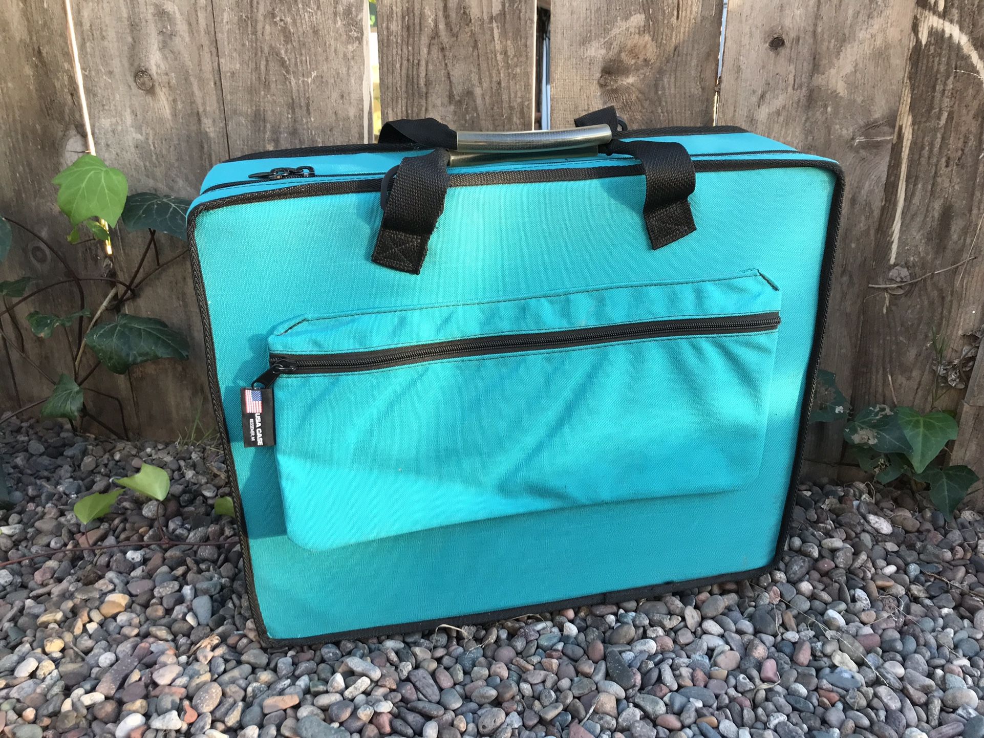 Soft-sided Padded Case - 21”x16”x7” - San Diego 92116