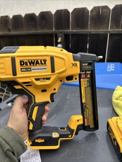 DeWalt With Charger and One Battery . 