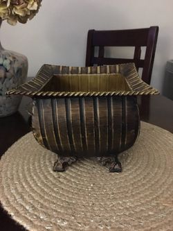 Medal Basket decoration