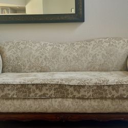 Couch- Barely Used , Comes With 3 Cushions 