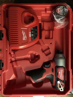 Milwaukee M12 1/4"Hex Li-Ion Cordless Ultra Compact Impact Driver Kit By