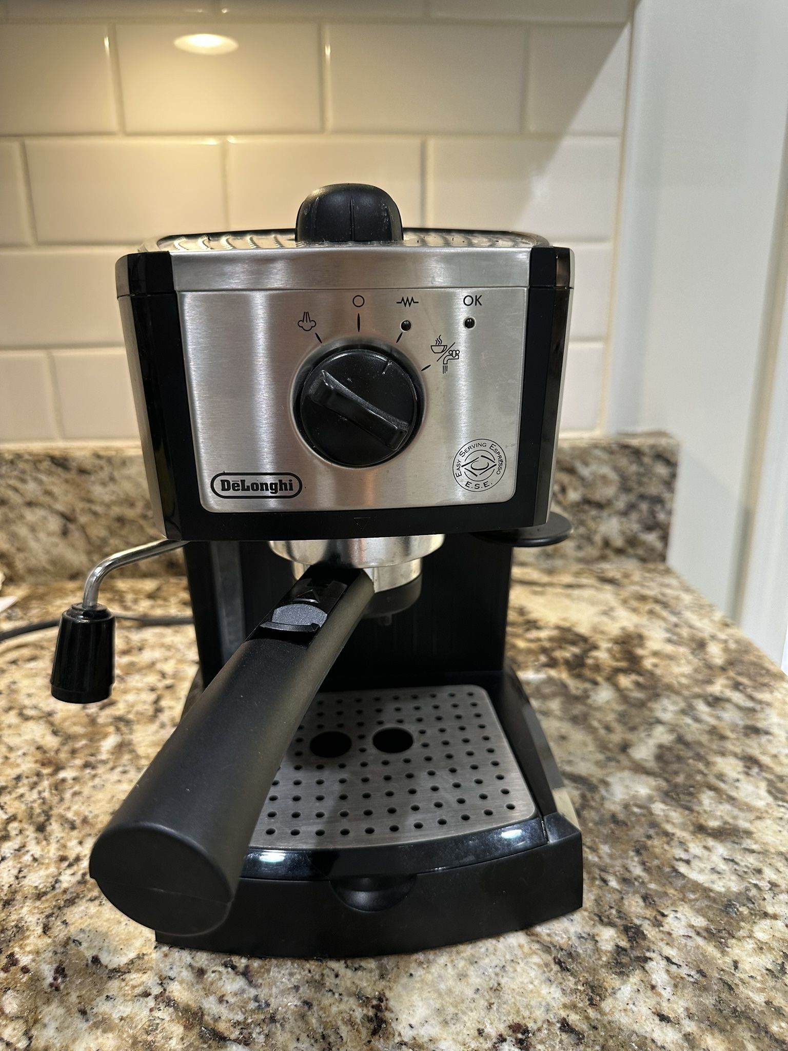De’Longhi Espresso Machine & Milk Frother