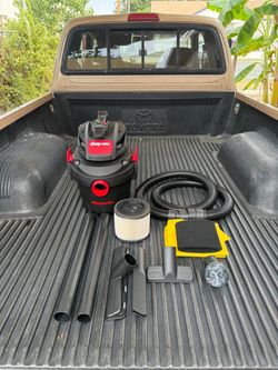 NEW Shop-Vac 4-Gallon 6 HP Corded Wet Shop Vacuum **Missing Wheels**