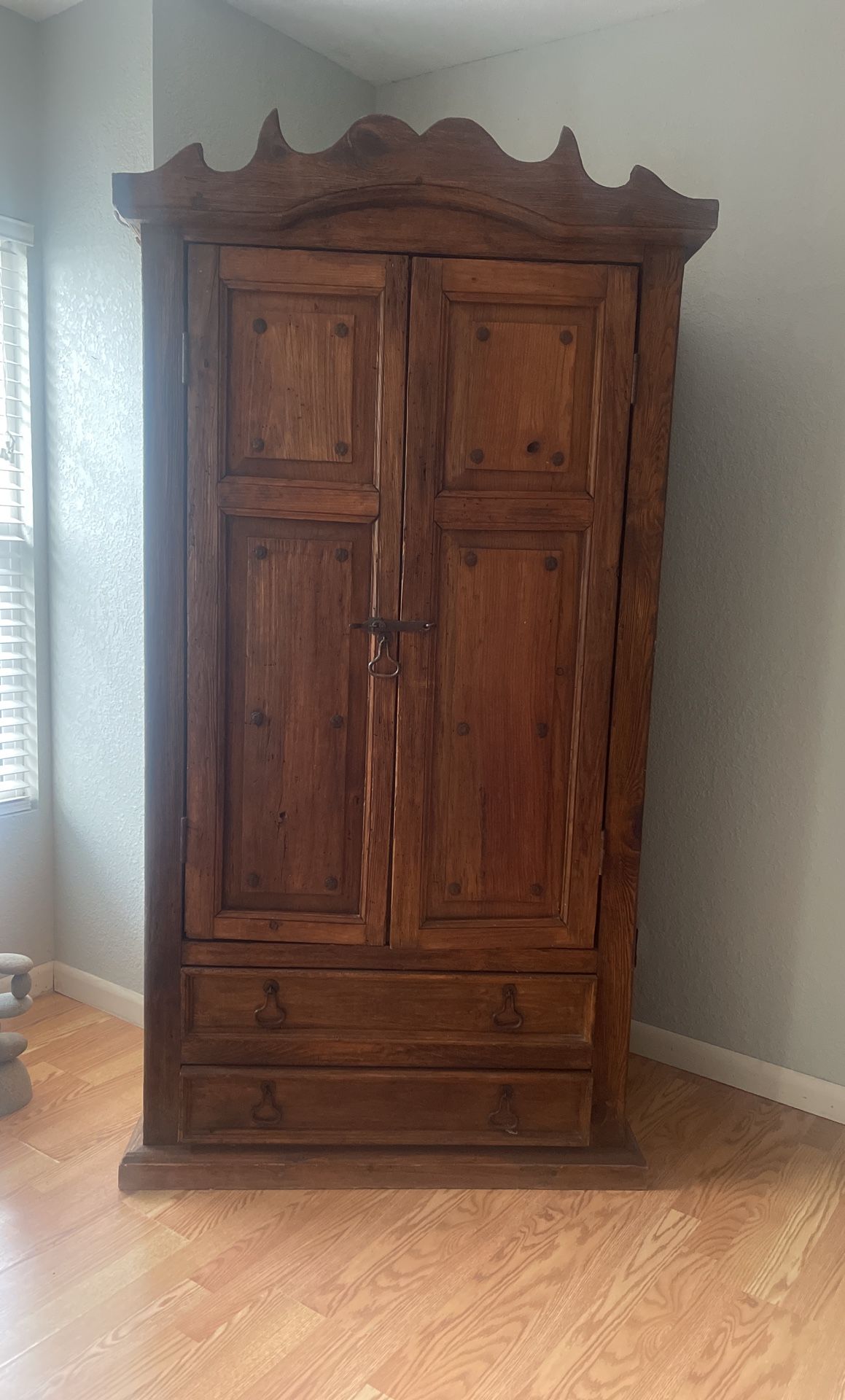 Armoire
