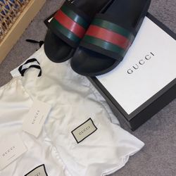 Gucci rubber Slides