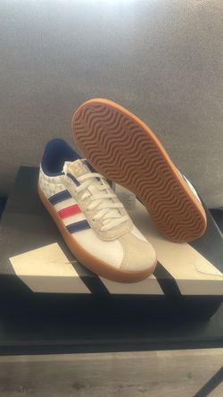 Adidas Low-Top Sneakers White Gum Sole