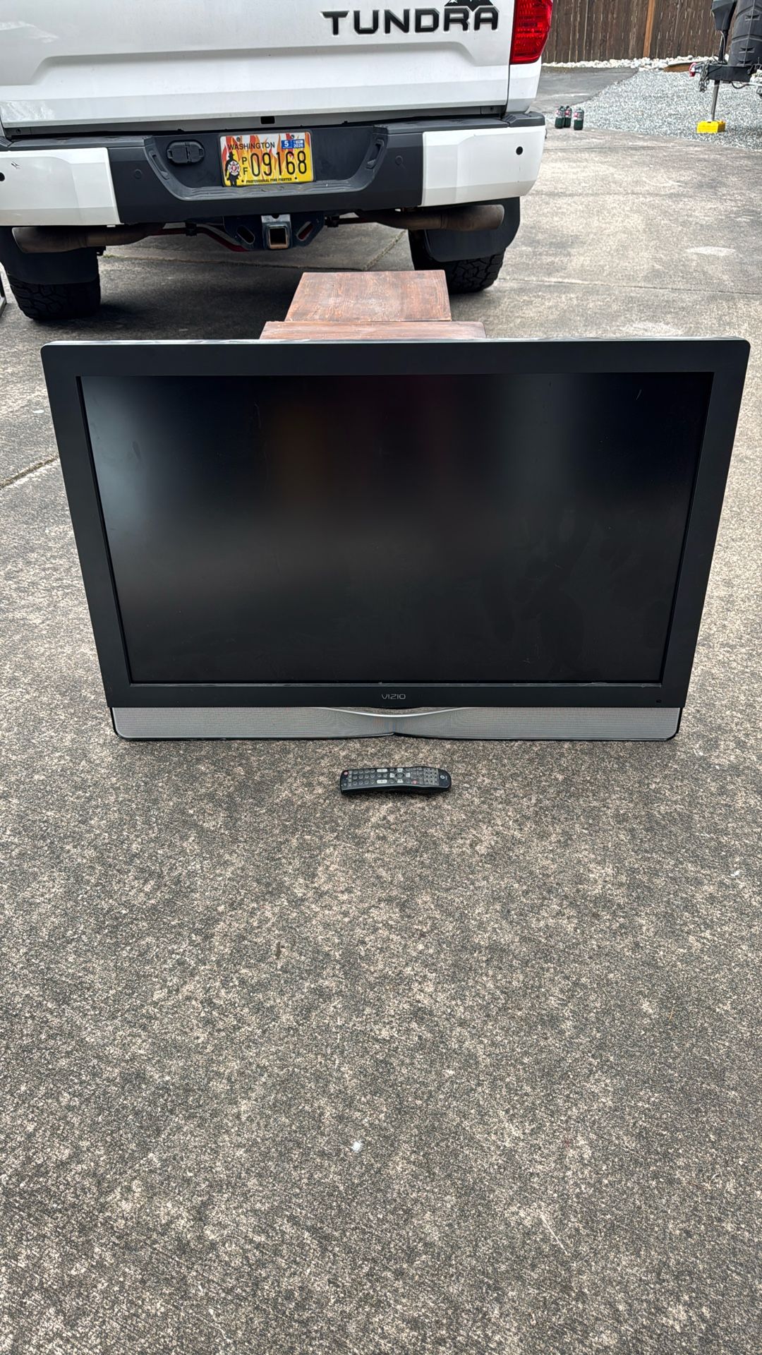 Vizio 42 Inch Flatscreen TV