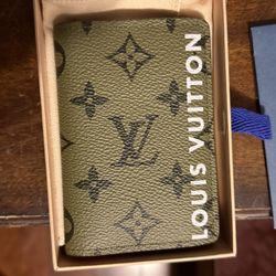 Louis Vuitton Card Holder 