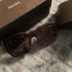 Prada Sunglasses Black