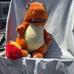 Giant Charmander Plushie / Pokémon 