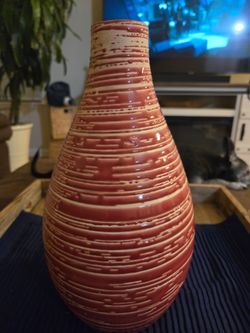 Destinos Portuguese Red Glazed Ceramic Vase