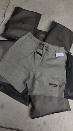 essential shorts