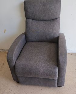 CHILD SIZE RECLINER